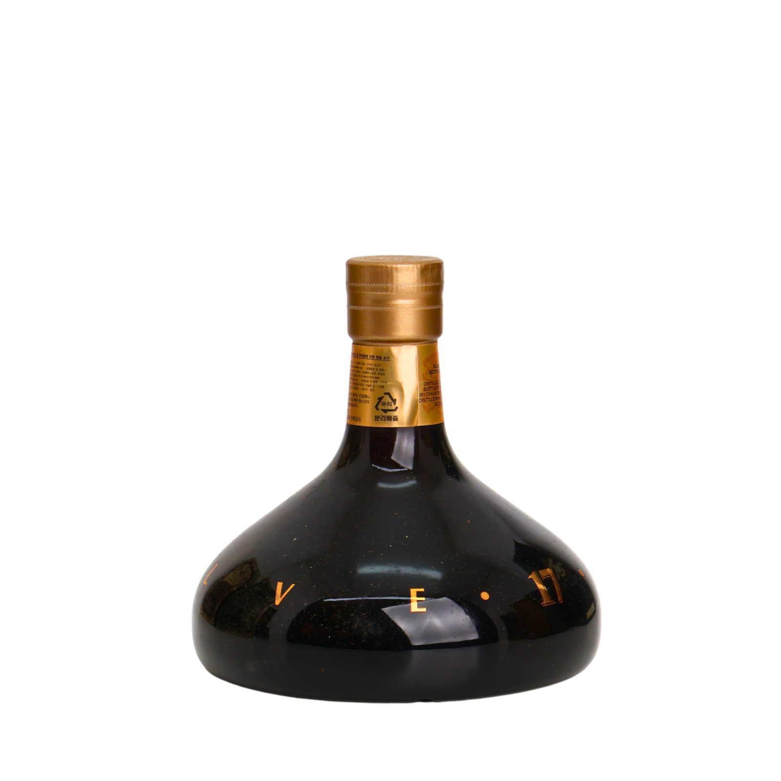 Chivas Revolve 17 Y.O Blended Scotch Whisky 500 ML - Image 3